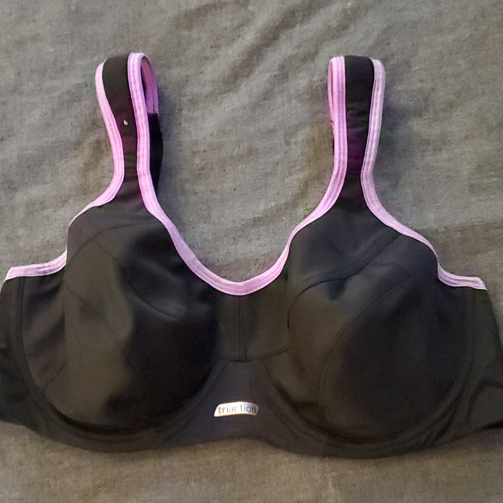 🍋3 for $15 Triumph Triaction Sports Bra 34DD